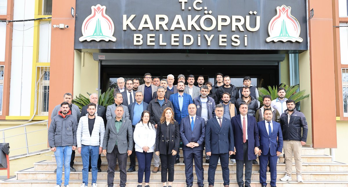 Belediye Başkanımız Nihat Çiftçi; Doğukent ve Batıkent mahallelerimizde kararname ile yapılan imar değişikliğine itiraz eden, Meslek Odaları temsilcileri, Siyasi Parti temsilcileri, Sivil Toplum Kuruluşları temsilcileri ve muhtarlarla bir araya geldi.

Nazik ziyaretleri ve