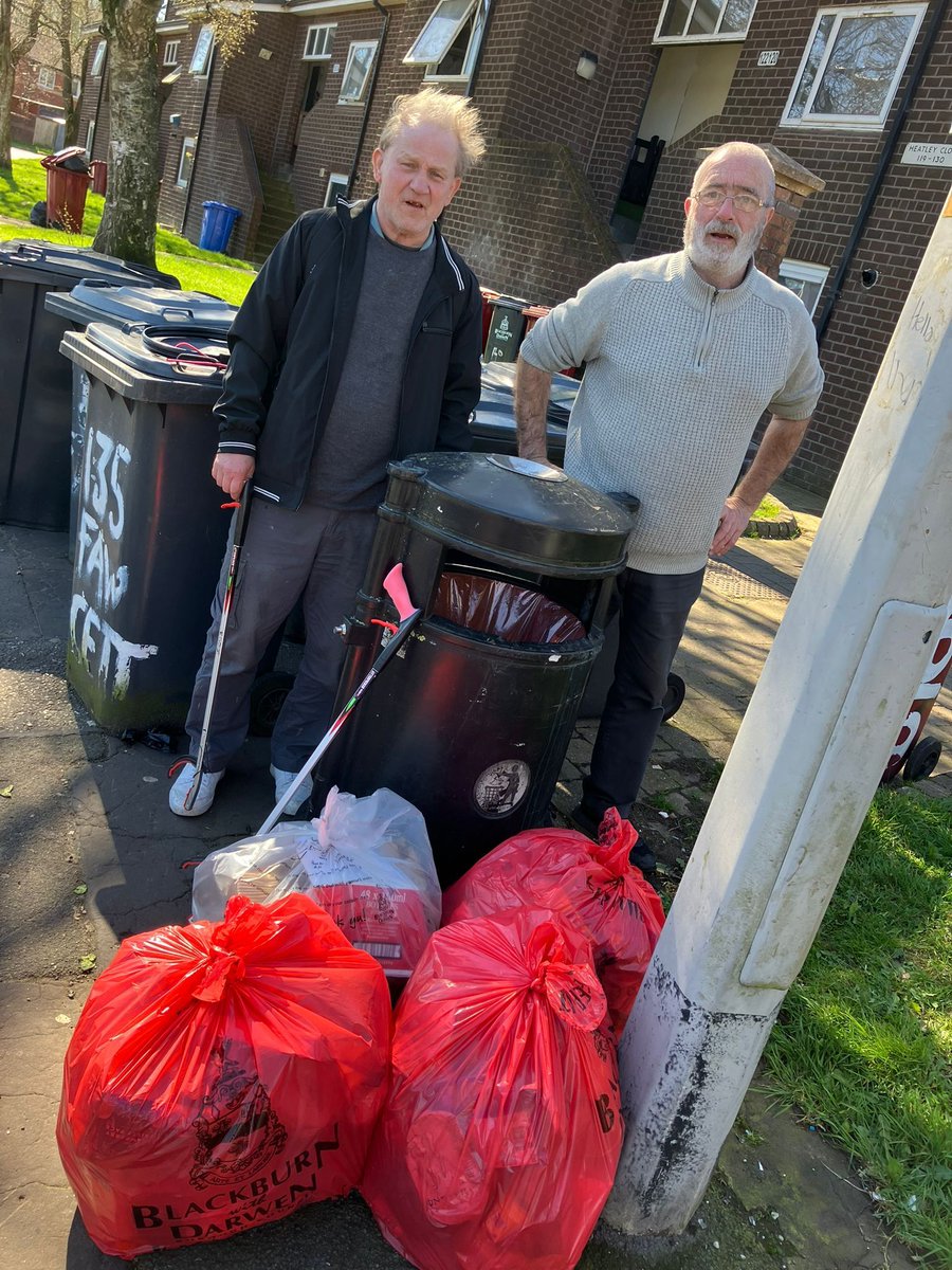 RRR_LUF's tweet image. Community Clean-Up 🌞💪

We had absolutely beautiful weather for the clean-up! A fantastic team effort from everyone involved, with a great haul collected along the way.

#RedRoseRecovery #CommunityCleanup #TeamEffort #MakingADifference