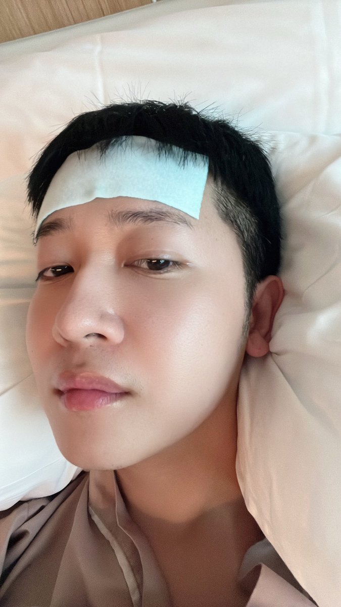 OAT PHONGSAKORN tweet media