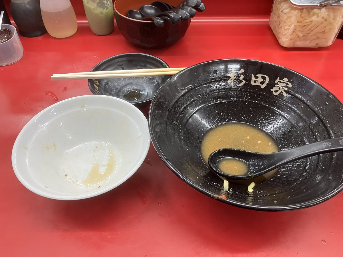 susususuarez's tweet photo. 杉田家美味かった https://t.co/9Nob5Z1lSJ