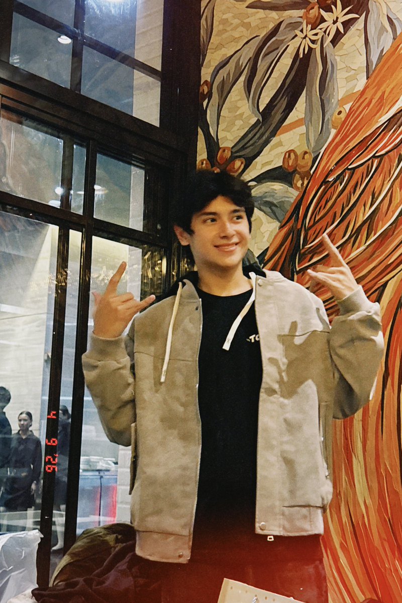 Mimi 🌝 tweet media