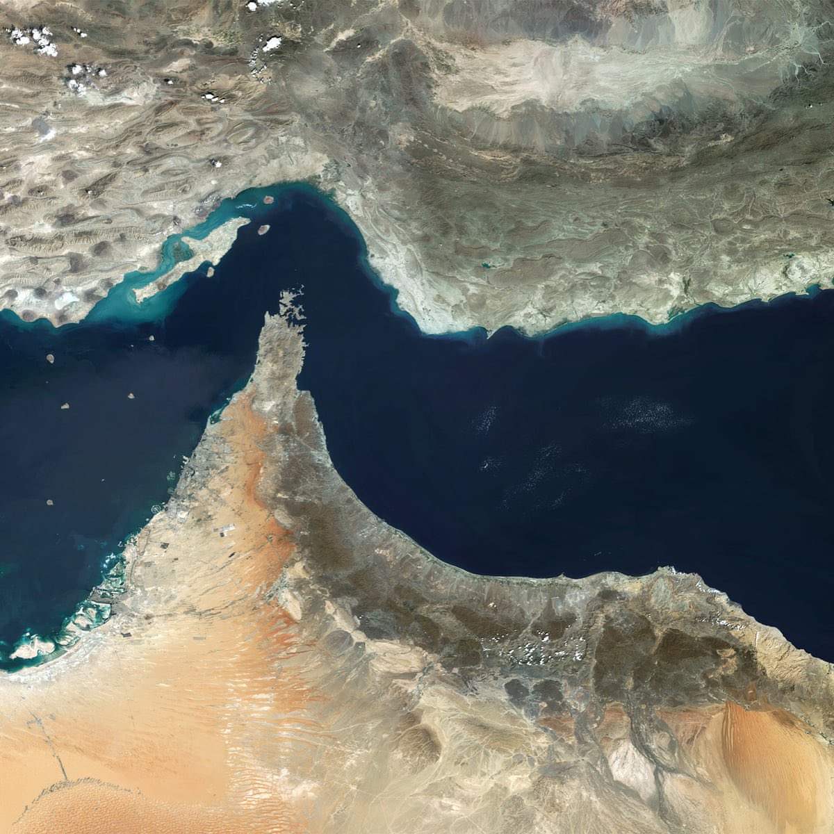 MojtabaKhamen's tweet image. NEW 🔴

Iran says it will reopen the Strait of Hormuz only after the war with the U.S. and Israel ends,