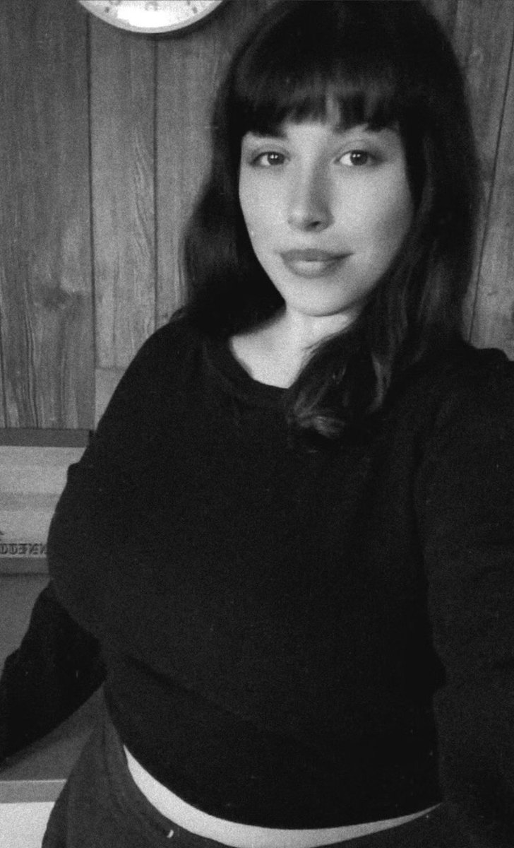Emily🍒🍑♠️ tweet media