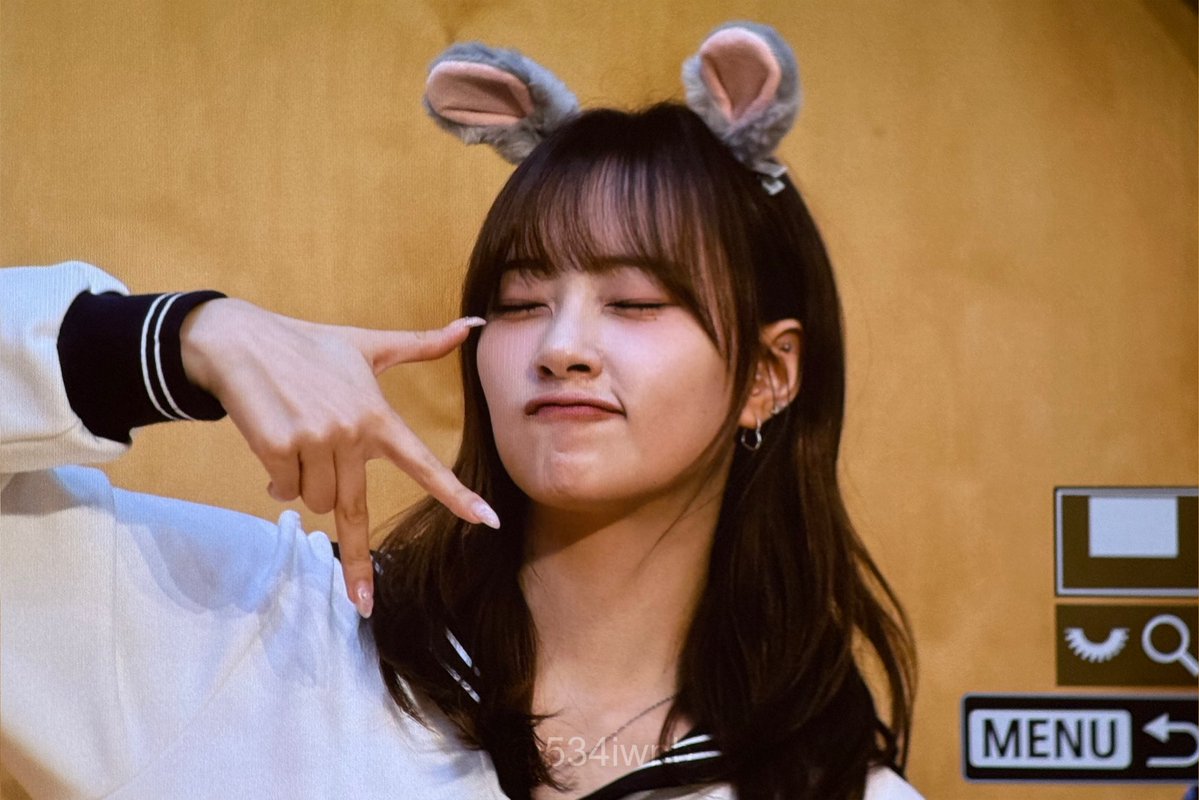 260410 미니레코드 대면팬싸 pre

💞

#첫사랑 #CSR #금희 #GEUMHEE