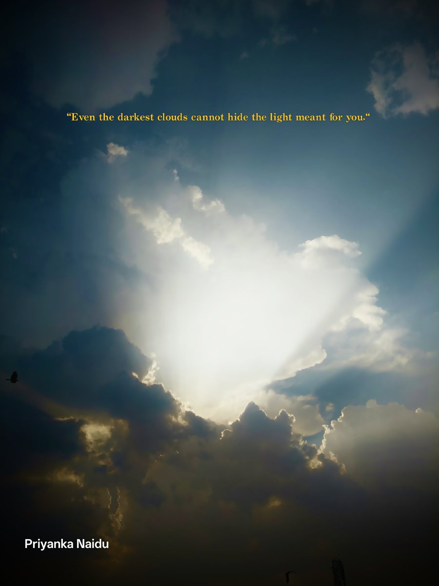 priiyankagnaidu's tweet image. Even when skies weave a cloak of deepest grey, the sun's golden fingers always find a way to pierce through, reminding us that our destined glow cannot be dimmed. ✨☁️☀️ #InnerLight