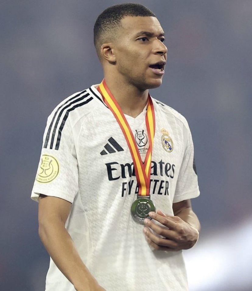 فيصل tweet media