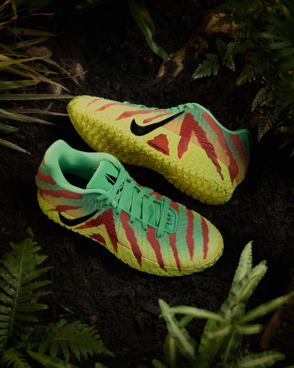 Foot Locker Canada tweet media