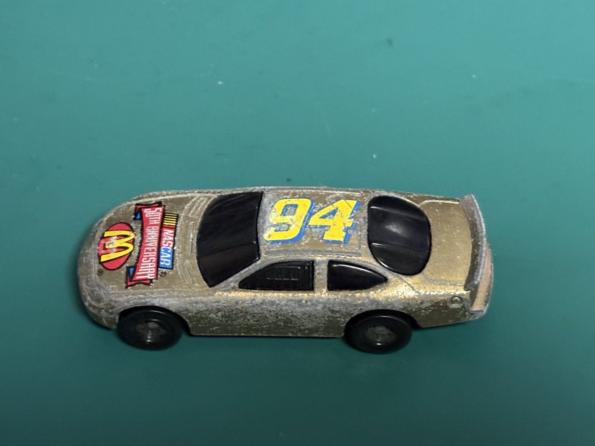 porschegmbh's tweet image. #ホットウィール  #NASCAR  #McDonalds 
サビサビを剥いだら、見えなかったディテールが現れました
ルーフになにかのリッド、そしてフロントはトーラスですか？