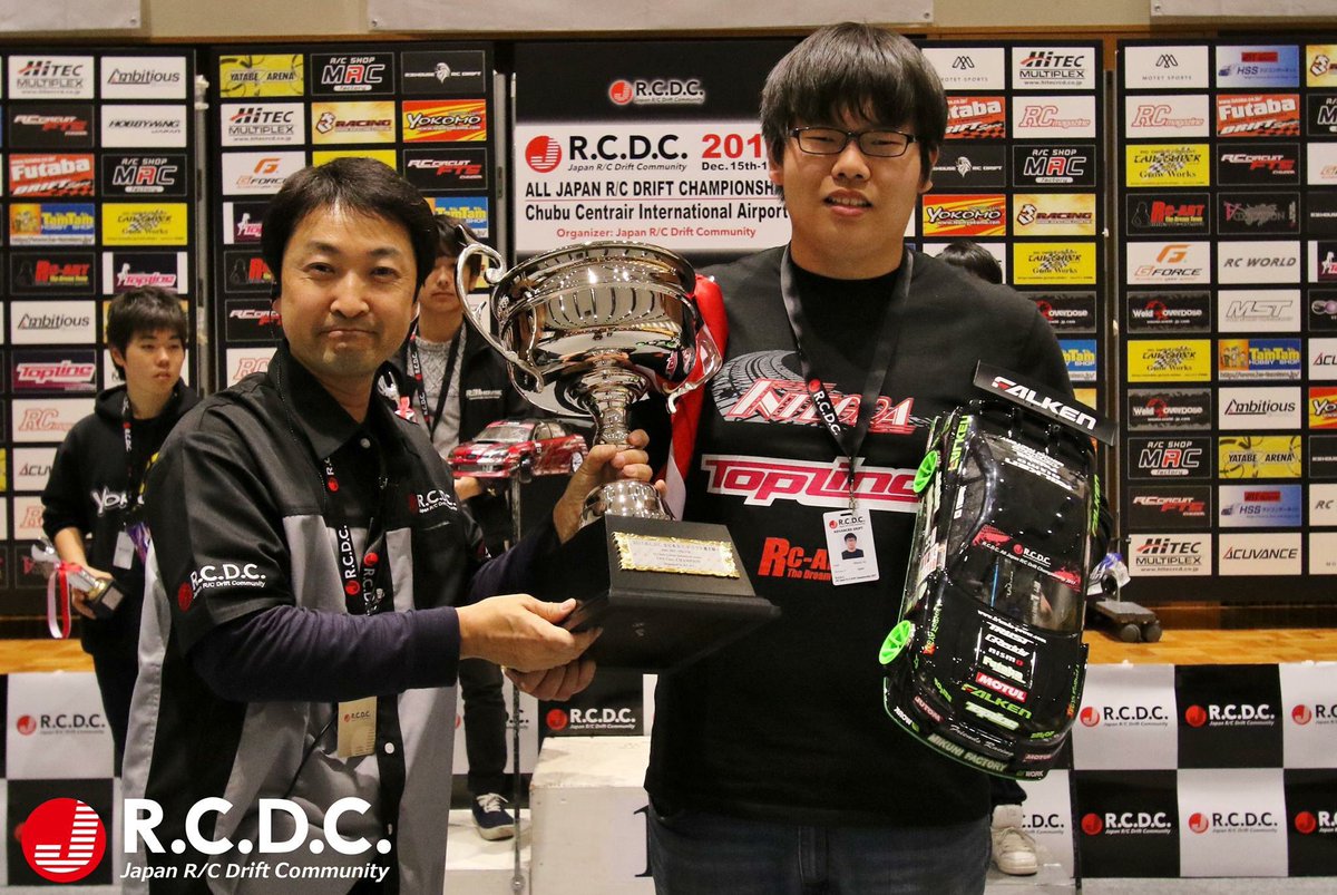 ミツキ tweet media