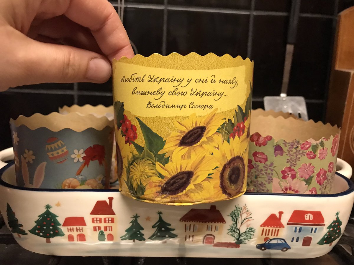Kitchen1933's tweet photo. Yesterday was Holy Thursday.
In the U.K. we celebrated Easter last weekend, this weekend, Ukraine will celebrate Easter. Holy Thursday is traditionally the day Paska and Babka are made…⬇️
🧁🇺🇦
#Ukraine #Easter #NanasKitchen1933 #Paska #HolyThursday https://t.co/BNNs07UBV5