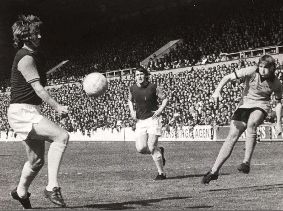 Neil Taylor tweet media