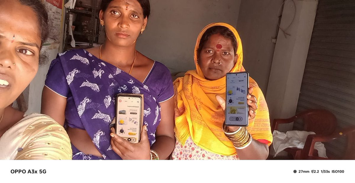 BR40945's tweet photo. Three women in are taking a selfie indoors and showing their mobile screens, likely displaying an app or task activity. three women taking a selfie while displaying their mobile screens, likely related to InterLinknewIDreferralsortaskactivity.#Interlink #ITLG #ITLX #ITLl https://t.co/K83RRL5h9g