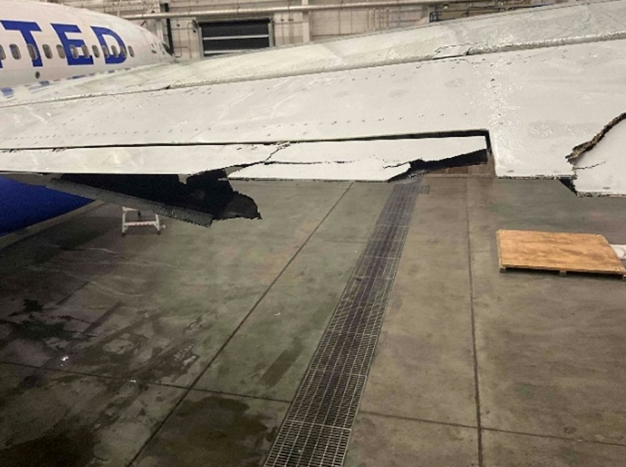 aviationbrk's tweet image. NTSB report says that a United Airlines Boeing 737-800 collided with two de-icing trucks at Denver after the jet started taxiing prematurely, its crew having apparently believed de-icing was complete.

The aircraft was preparing for a service to Nashville on 6 March when the