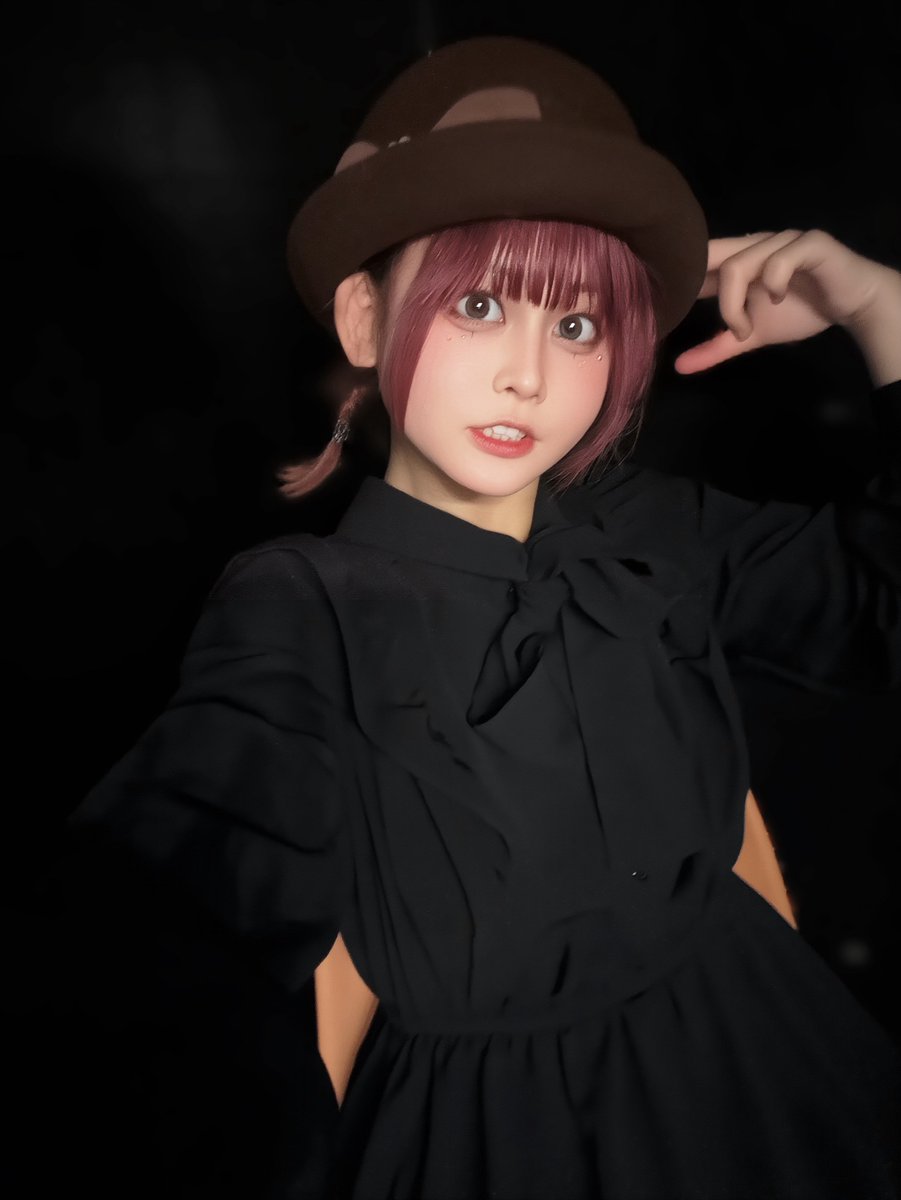 aibeck_hinata's tweet photo. 持ち物で何色の物が多いの？？ https://t.co/Spaurc7nYD