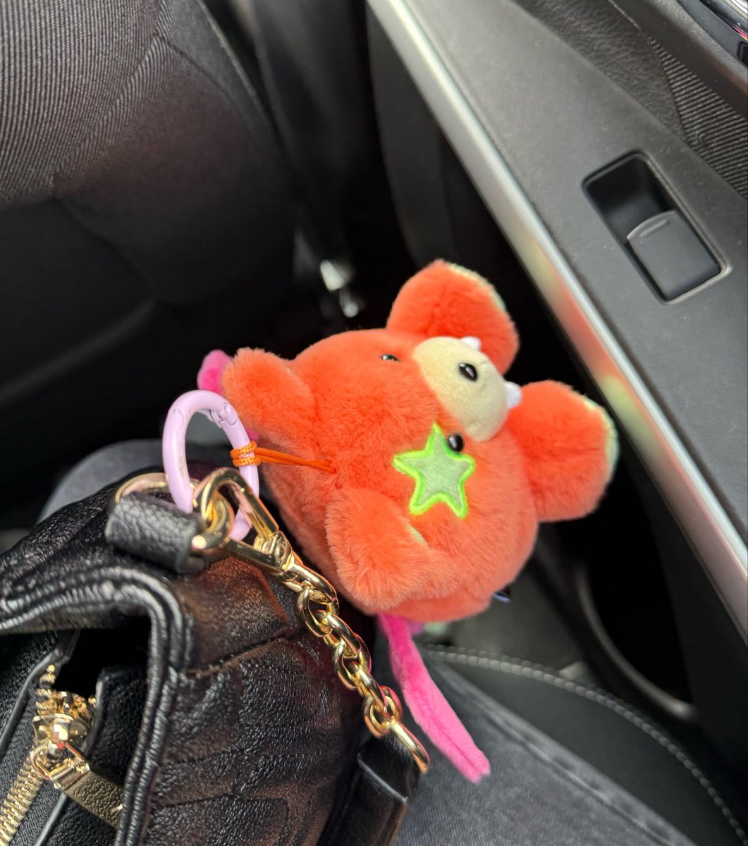 ⋆⭒˚｡⋆ chia ྀིﾒ𝟶ﾒ𝟶 ⋆.✮🎸🫧saw enha x2 tweet media