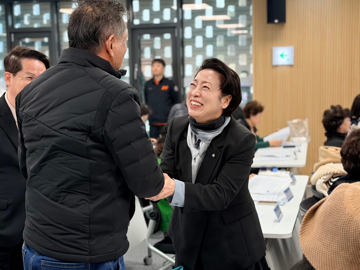 황정아 tweet media