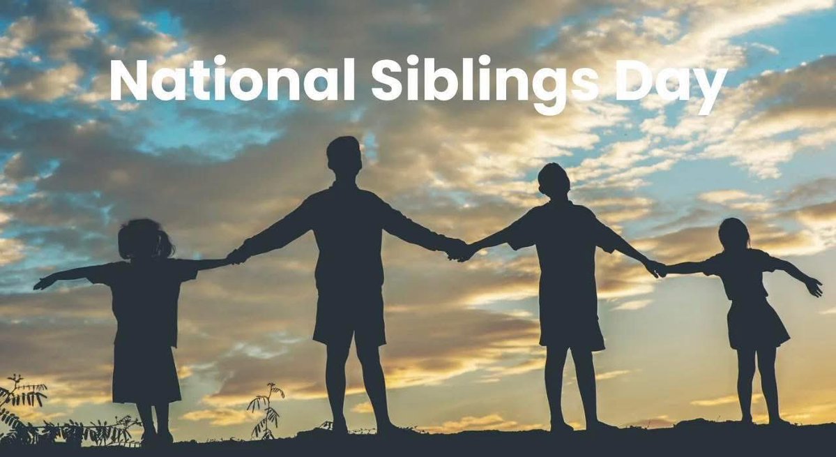 SolihullUpdates's tweet image. It's #NationalSiblingsDay 💙🩷 Tag your #Brothers or #Sisters and wish them a ‘Happy Siblings Day’! #Solihull