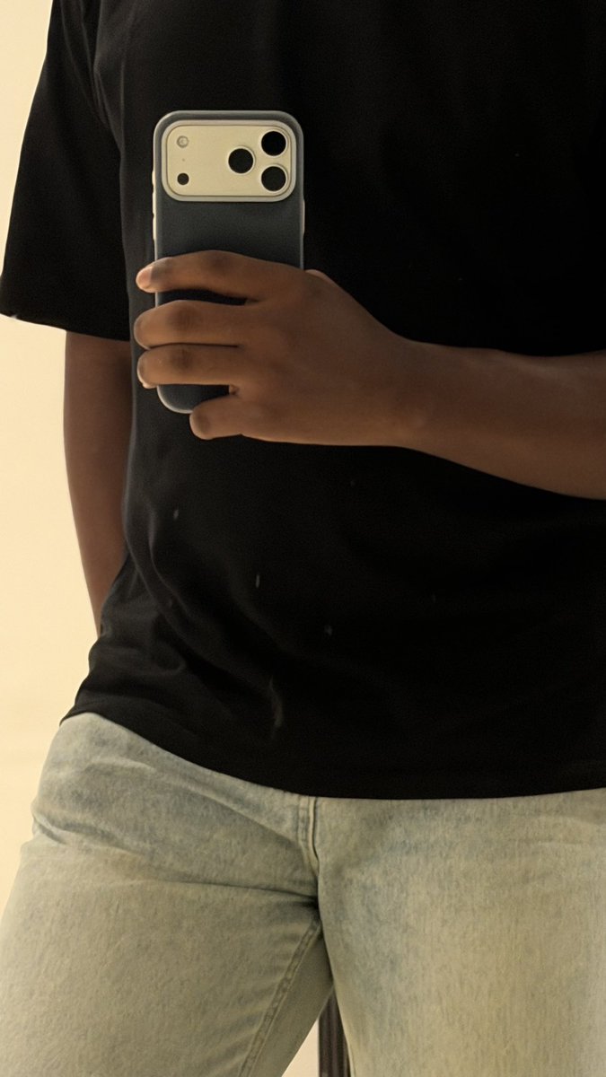 socetyhatesjay's tweet image. W week in an escaladizzy 😂💪🏽