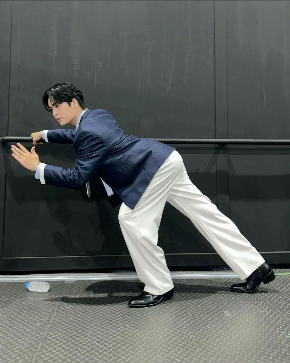 chi_eve ₁₁ tweet media