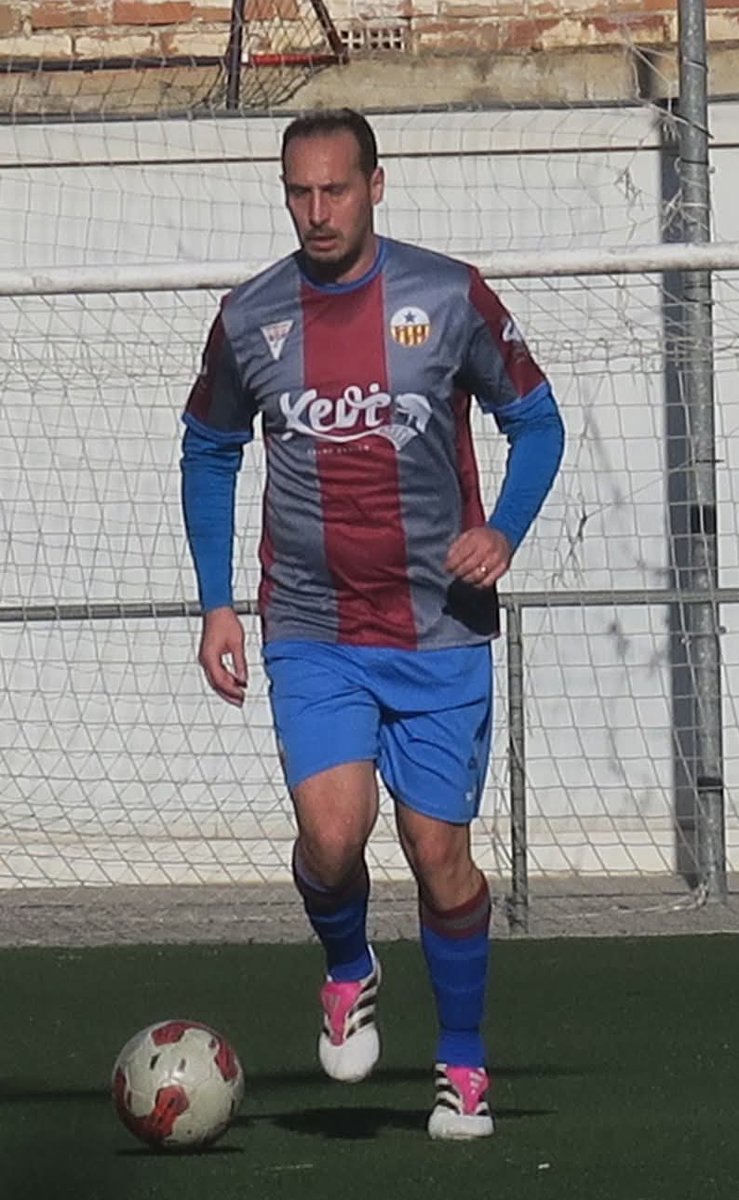 Dissabte 11 Mpal Industrial de Ripollet 17,15h. Campionat de Lliga Veterans de Catalunya Preferent Grup A. 
Vet. <a href="/PDPajaril/">P.D. Pajaril</a> vs <a href="/VeteransJupiter/">Agr Vet CE Júpiter</a> #56AnysVetJupiter <a href="/xeviestudi/">Xevi Estudi</a> #Q8PereIV #GumperApi 🩶❤️