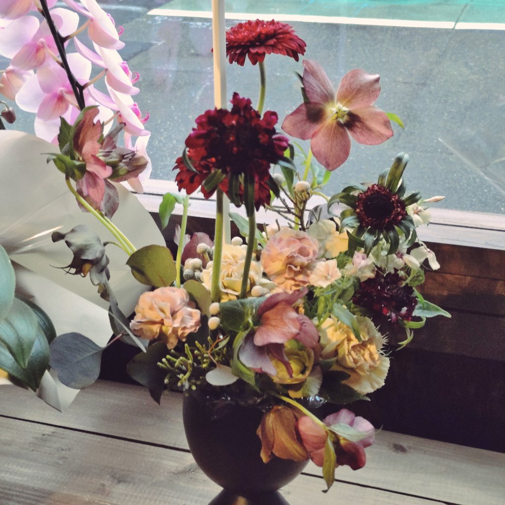 pikisha7's tweet photo. お花を描いてお花を贈りました🌼
どちらも是非ご覧ください👀 https://t.co/VnhcsRGsz2