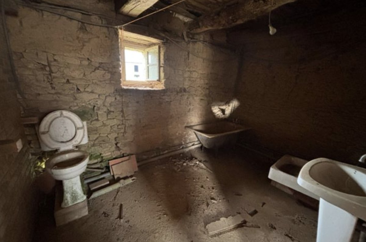 Cle_France tweet media