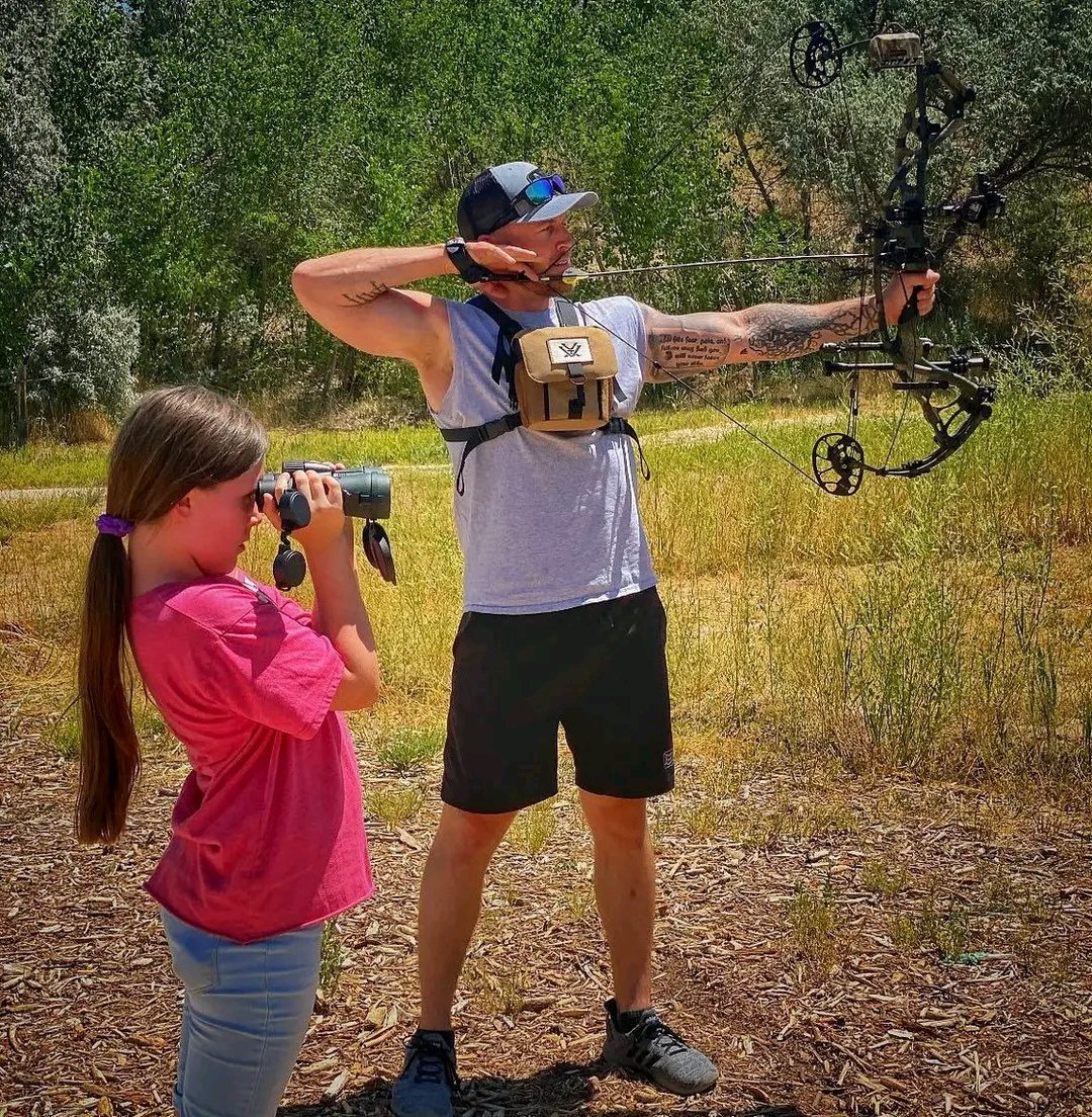 SteveKalfm7308's tweet image. Shooting bows with the best spotter out there. 👊🏼 Who else is ready for the fall? 🙋🏼‍♂️
•
#hoytbowhunting #vortexoptics #fatherdaughtertime #mtnops