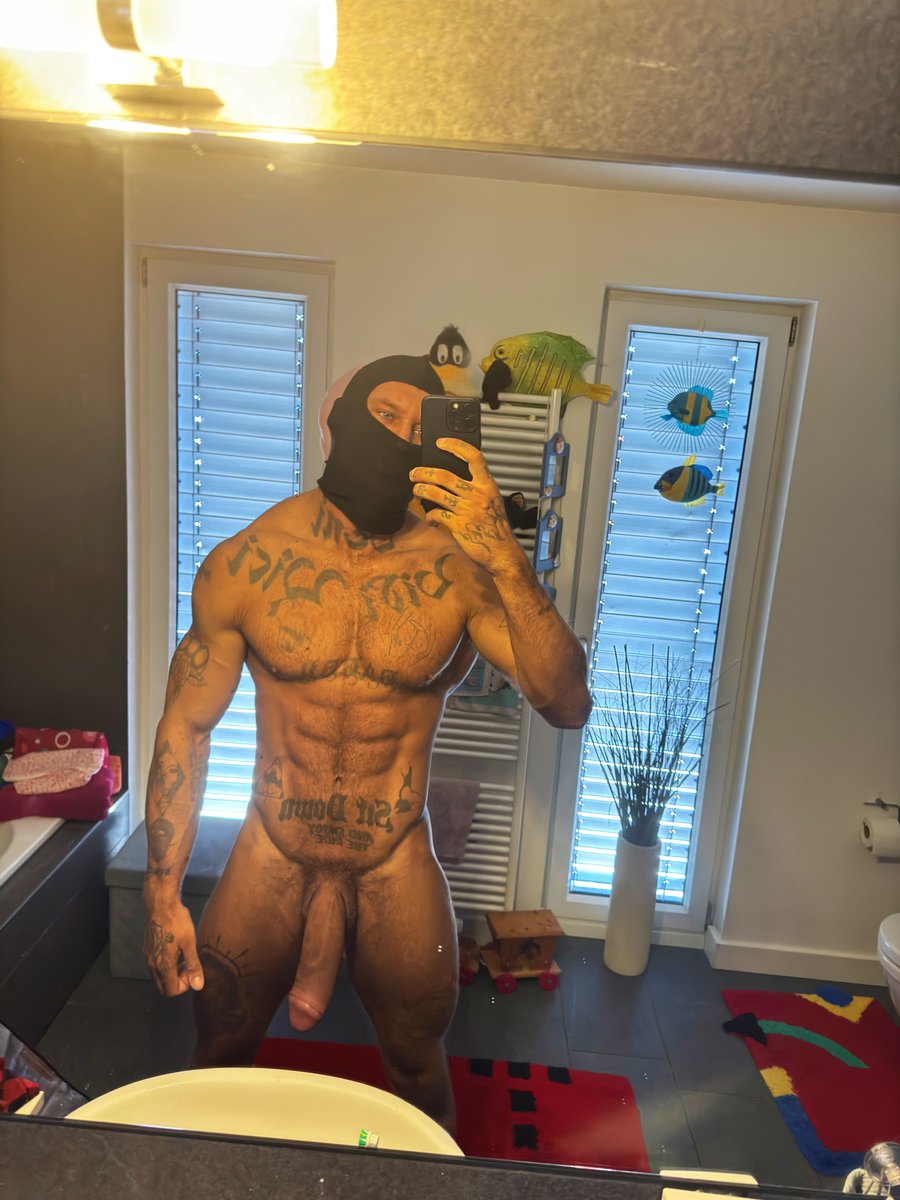 BadexOfficial's tweet photo. Retweet if you like it big https://t.co/RR7oqYAPW3