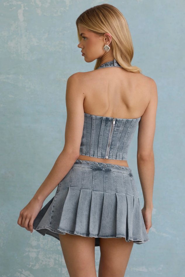 laborosestore's tweet image. Effortlessly cool with a touch of edge 📷
This denim set is all about flattering fits and confident vibes — made to stand out wherever you go 📷
Shop now: laborose.com/.../low-rise-p…...
#laborose #laborosestyle #denimset #sportychic #outfitinspo #chiclook #trendyfits #fashionfinds