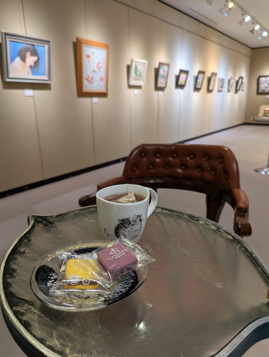 本日のスタッフのおやつ
\(*  ॑   ॑ *)/\ G O D I V A /\(*  ॑   ॑ *)/