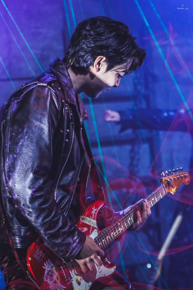 담담🎸 》 1🌛 2🌞 7 tweet media