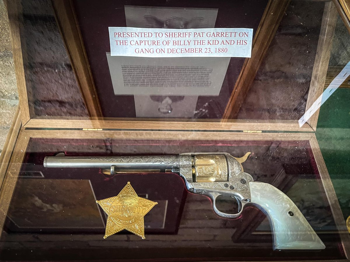 Shriekee tweet media