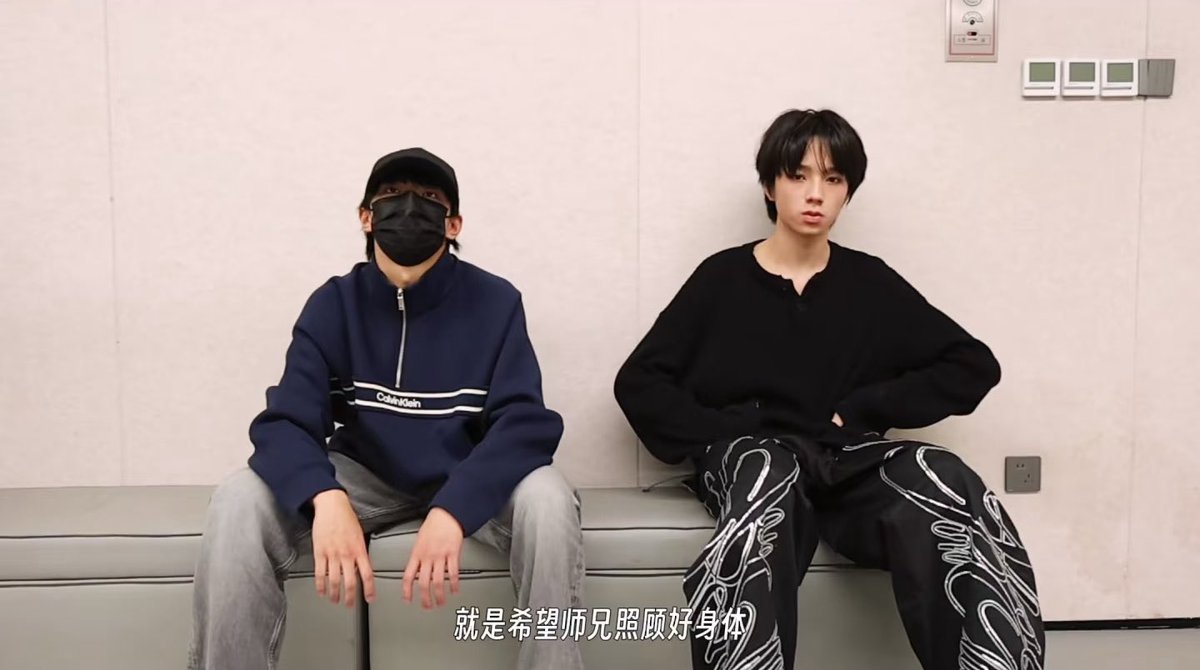 很恼8964蠢入 tweet media