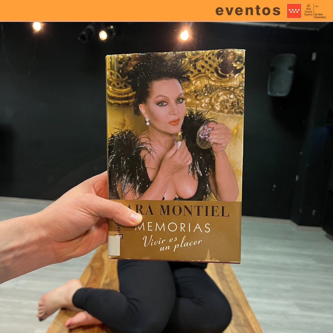 ResadMadrid's tweet photo. 📚 #BookfaceFriday en la #RESAD 📖✨
Hoy, “Vivir es un placer”, memorias de Sara Montiel, escritas en colaboración con nuestro profesor Pedro Víllora.
Porque #ElTeatroTambiénSeLee 👀📖
#RESAD #EventosRESAD #BibliotecaRESAD https://t.co/M5WcimUVlL