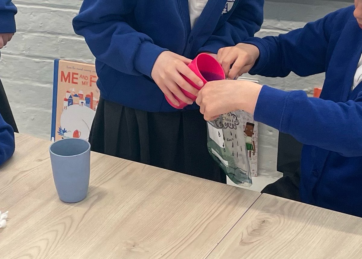 CalveleyAcademy's tweet image. Sycamore are conducting science experiments this morning. They have made miniature models of the water cycle and, after placing them around school, the children will observe the changes throughout the day. #science #experiment #watercycle