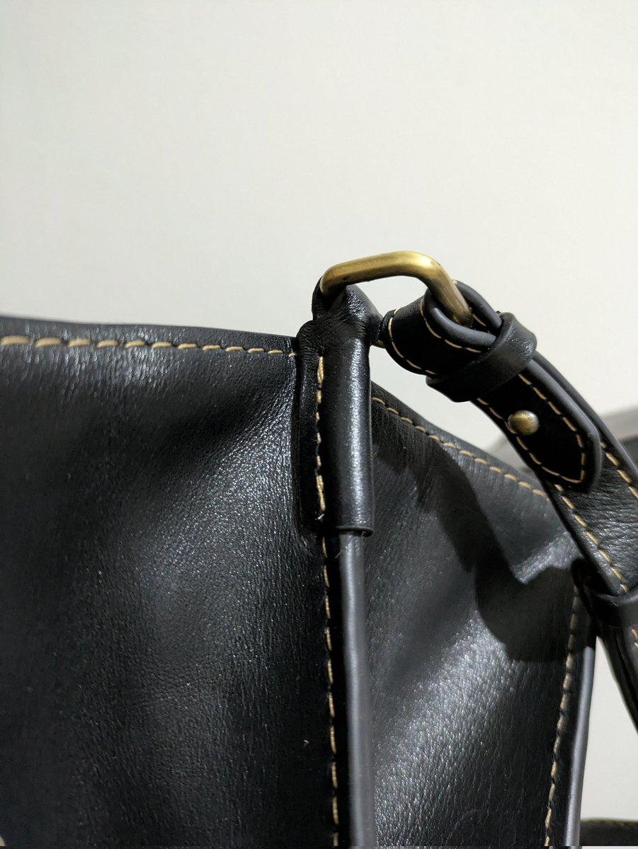 Devina Yo tweet media