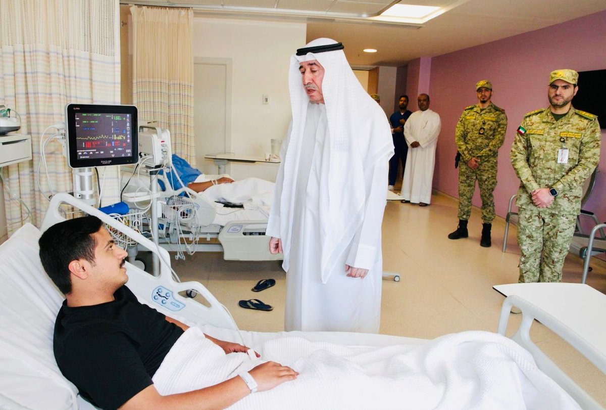 kuna_en's tweet image. #Kuwait National Guard Chief visits a number of injured personnel to check on their health following injuries sustained while performing their duties at a designated site targeted by hostile drones.

@kng_kw

kuna.net.kw/ArticleDetails…

#KUNA