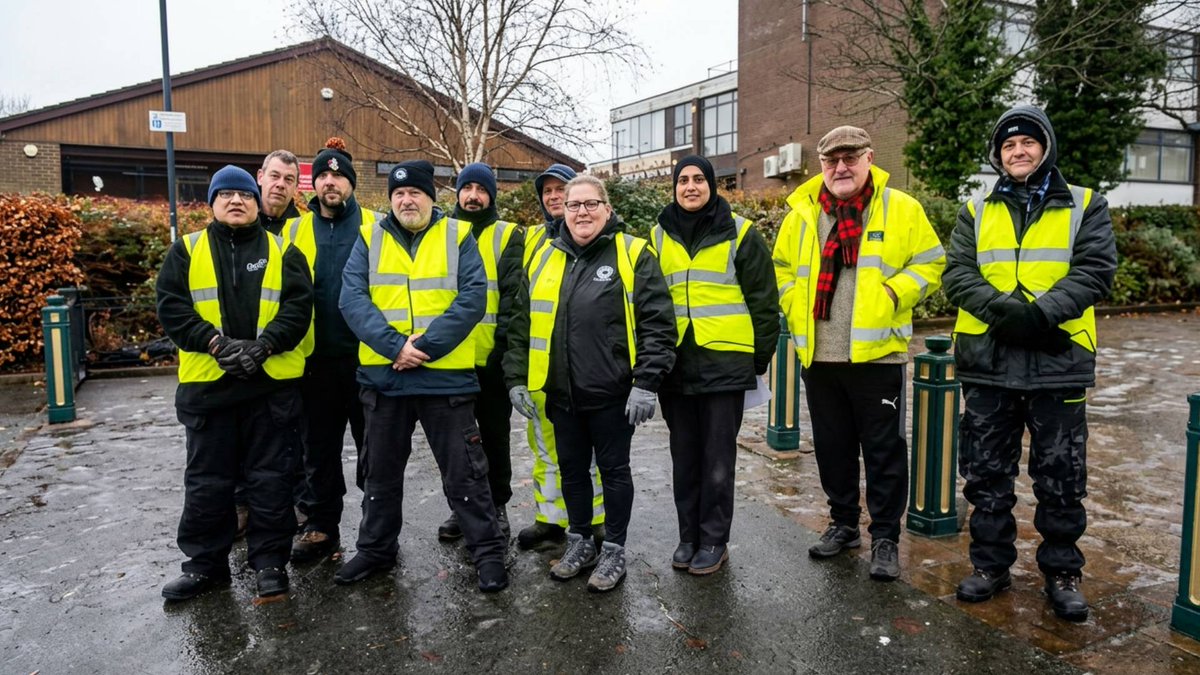 comtec_pres's tweet image. Technology supports live events.
People deliver them.

Engineers.
Technicians.
Playback specialists.
Production managers.

The depth of experience behind the scenes is what keeps complex events running smoothly.

Very proud of the Comtec team.
#events #liveevents #eventproduction