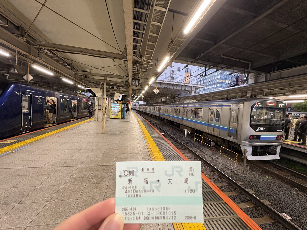 あおよこ tweet media