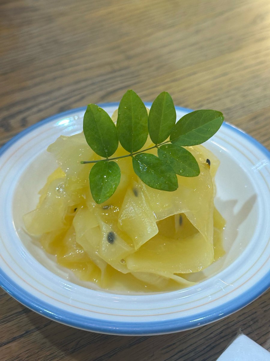 sahs4hero's tweet photo. Taste the tangy-sweet kick of Thai Mango Sticky Rice!  Creamy coconut rice, ripe mango slices, and a drizzle of coconut sauce—your tropical escape in a bowl. Where’s your go-to Thai bite https://t.co/5tVcHuHalB