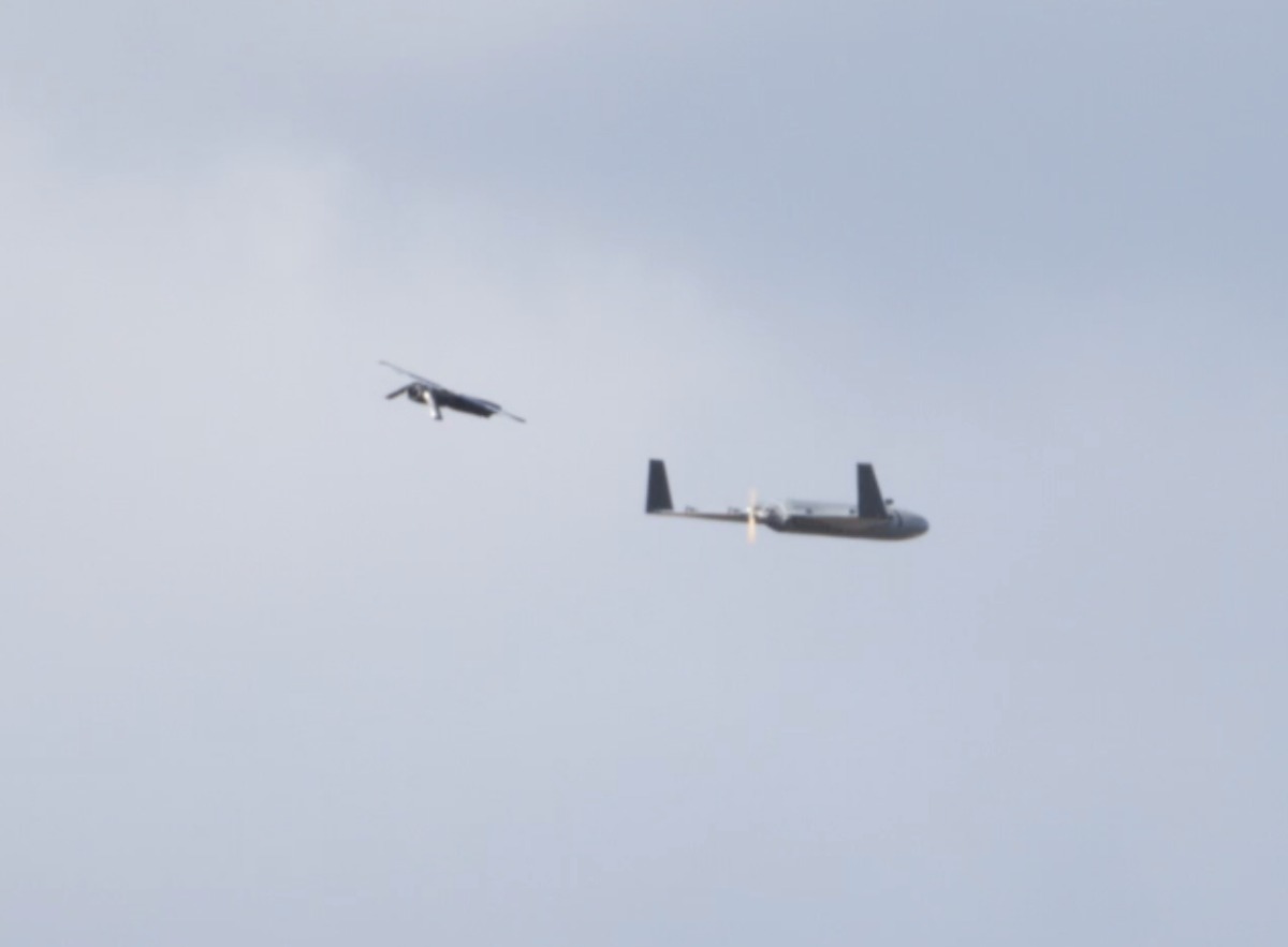 DylanMalyasov's tweet image. Britain’s Ministry of Defence has moved quickly to contract Cambridge Aerospace for a substantial order of Skyhammer drone interceptors, with first deliveries set for May and full completion within six months.

Read more: defence-blog.com/uk-orders-skyh…