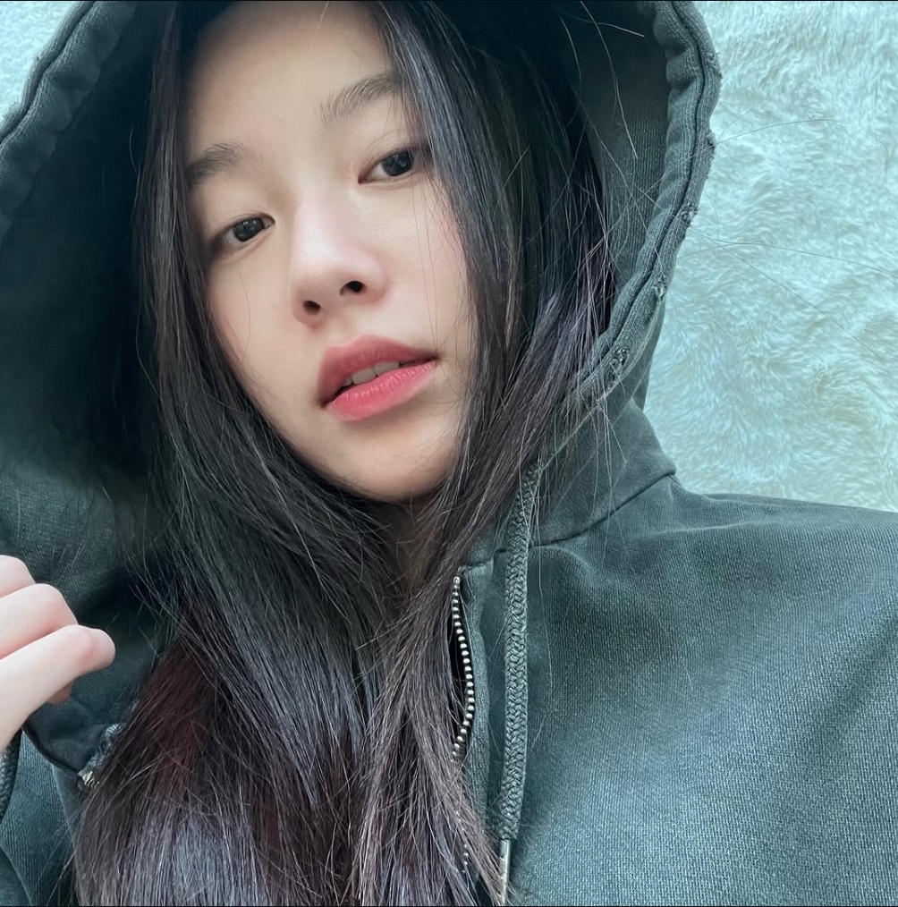 selfolssi ♤ tweet media