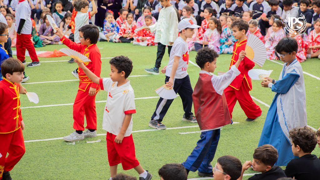 Our Grade 2 students brought the world to life through music, dance, and celebration—showcasing the beauty of India, Japan, Africa, Mexico, and China.
أحيا طلاب الصف الثاني العالم من خلال الموسيقى والرقص والاحتفال، مستعرضين جمال ثقافات الهند واليابان وأفريقيا والمكسيك والصين.