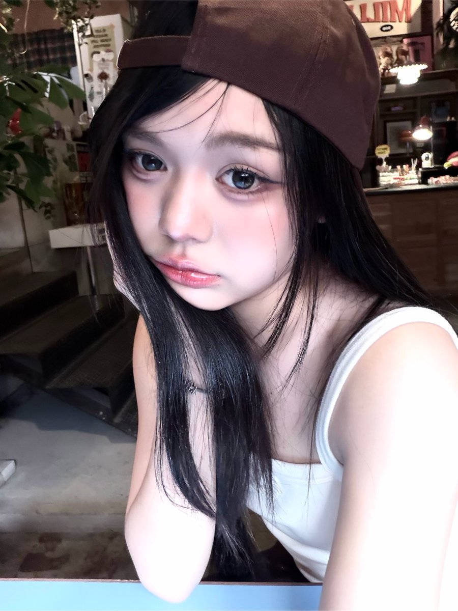 iAM48 Live tweet media