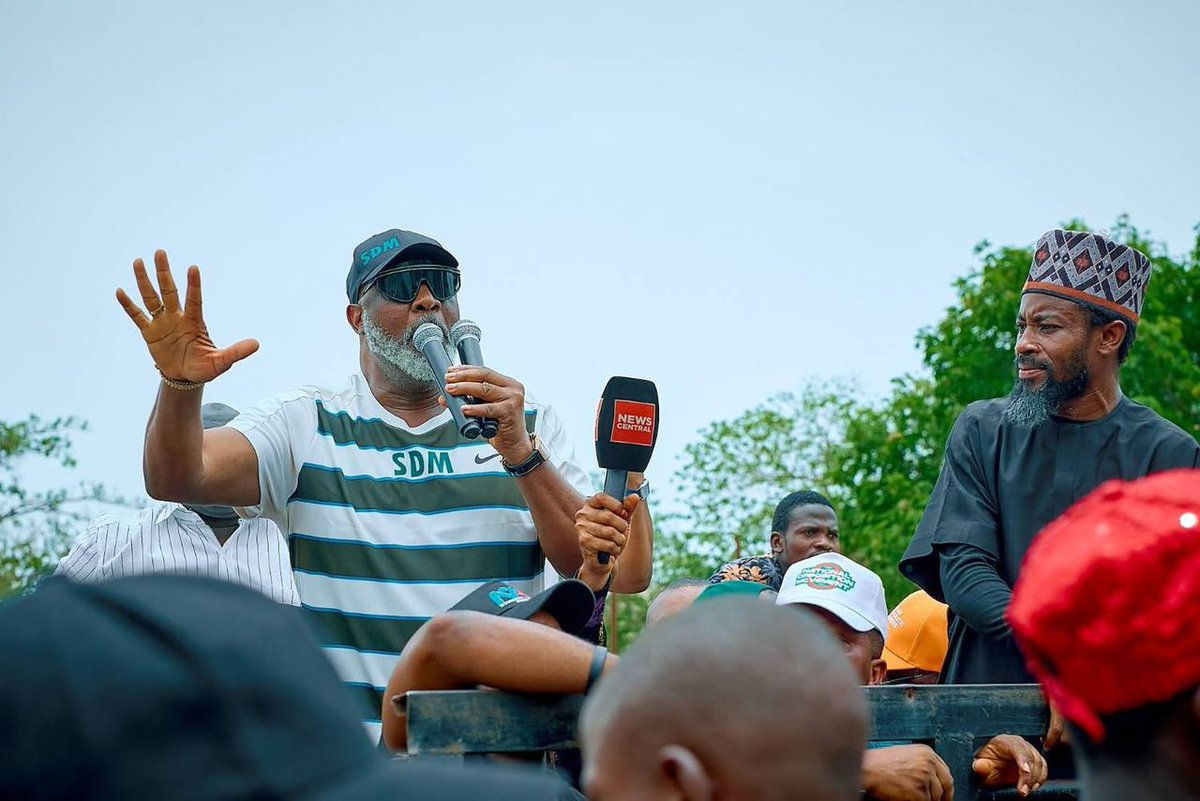 Senator Dino Melaye. (SDM) tweet media