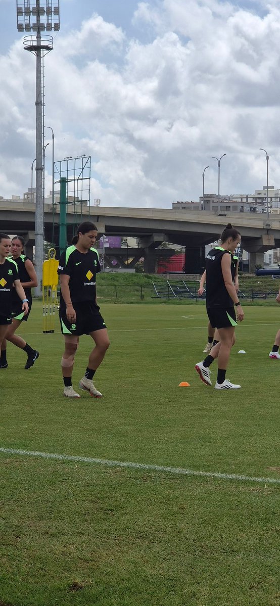 beebree0's tweet image. Guys!!! Uiiiiiiiiiii Kesho Nyayo National Stadium Kuna FIFA Women Series

 @SamsungMobileKE Galaxy S26 plus #GalaxyS26Plus #withGalaxy #GalaxyAI