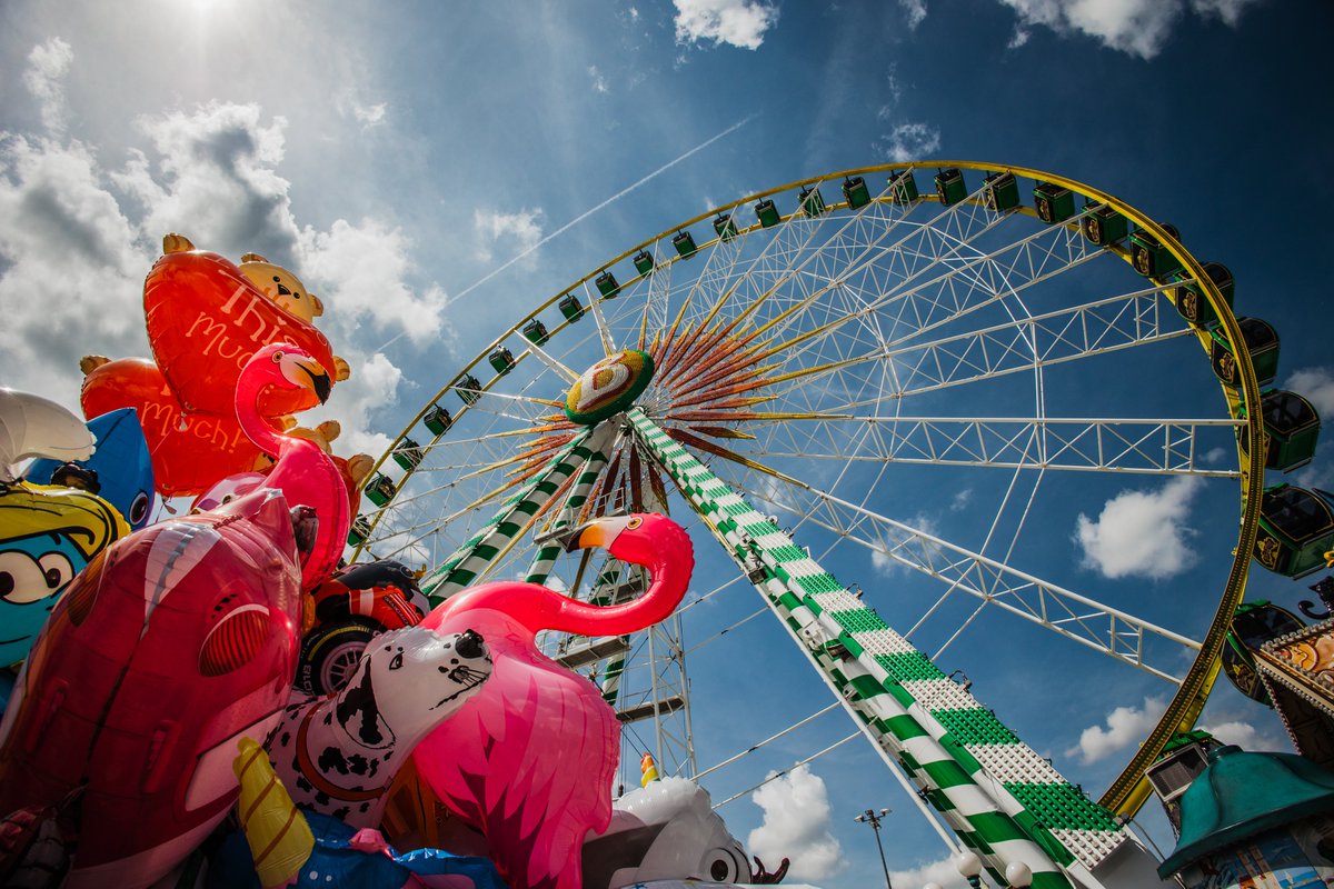 attimoHotel's tweet photo. Frühlingsfest Bad Cannstatt
Vom 18.04. bis 10.05. wünschen wir euch zauberhafte Tage voller Freude und unvergesslicher Momente!

Genießt die fröhliche Stimmung, leckere Köstlichkeiten und die bunten Lichter gemeinsam mit euren Lieblingsmenschen

Bilder: Stuttgart-Marketing GmbH https://t.co/EAK2S0DgMX
