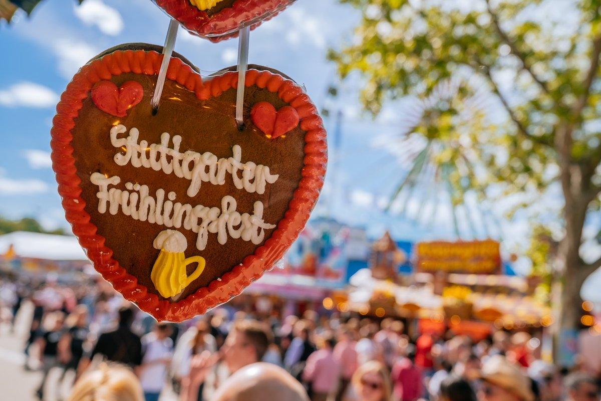 attimoHotel's tweet photo. Frühlingsfest Bad Cannstatt
Vom 18.04. bis 10.05. wünschen wir euch zauberhafte Tage voller Freude und unvergesslicher Momente!

Genießt die fröhliche Stimmung, leckere Köstlichkeiten und die bunten Lichter gemeinsam mit euren Lieblingsmenschen

Bilder: Stuttgart-Marketing GmbH https://t.co/EAK2S0DgMX
