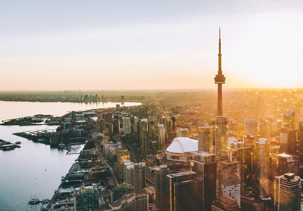 pvmagazine's tweet image. Ontario backs 12 solar projects totaling 915 MW: The Canadian province of Ontario has shared the results of what it has called its largest public power procurement exercise in its history, offering contracts… dlvr.it/TRyk9r #Photovoltaics #EnergyStorage #RenewableEnergy