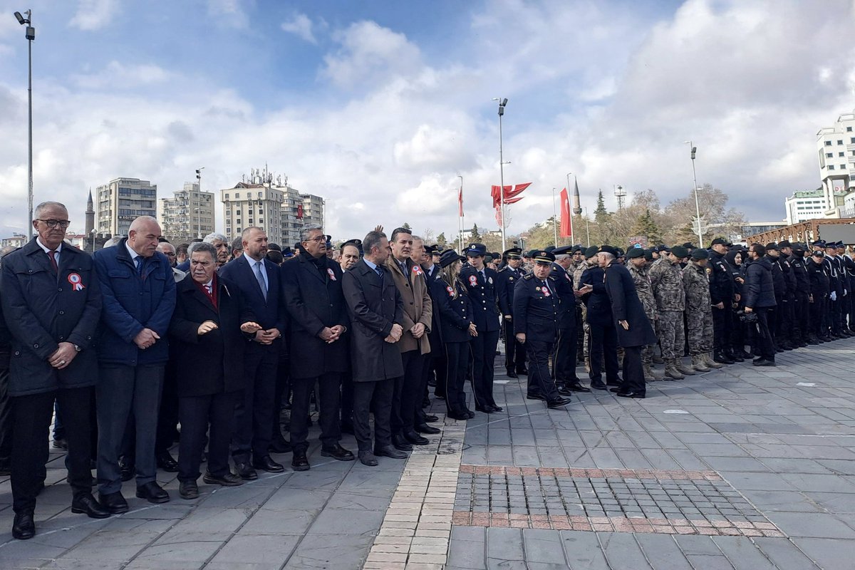 saadetkayseri's tweet photo. Saadet Partisi Kayseri İl Başkanımız Sayın Erdal Altun ve yönetim kurulu üyelerimizle birlikte, Kayseri Emniyet Müdürlüğü’nün 10 Nisan Polis Haftası kapsamında düzenlediği törene katılım sağladık.

Tüm emniyet mensuplarımıza şükranlarımızı sunuyor, Polis Haftası’nı kutluyoruz. https://t.co/hIJcuECtSf